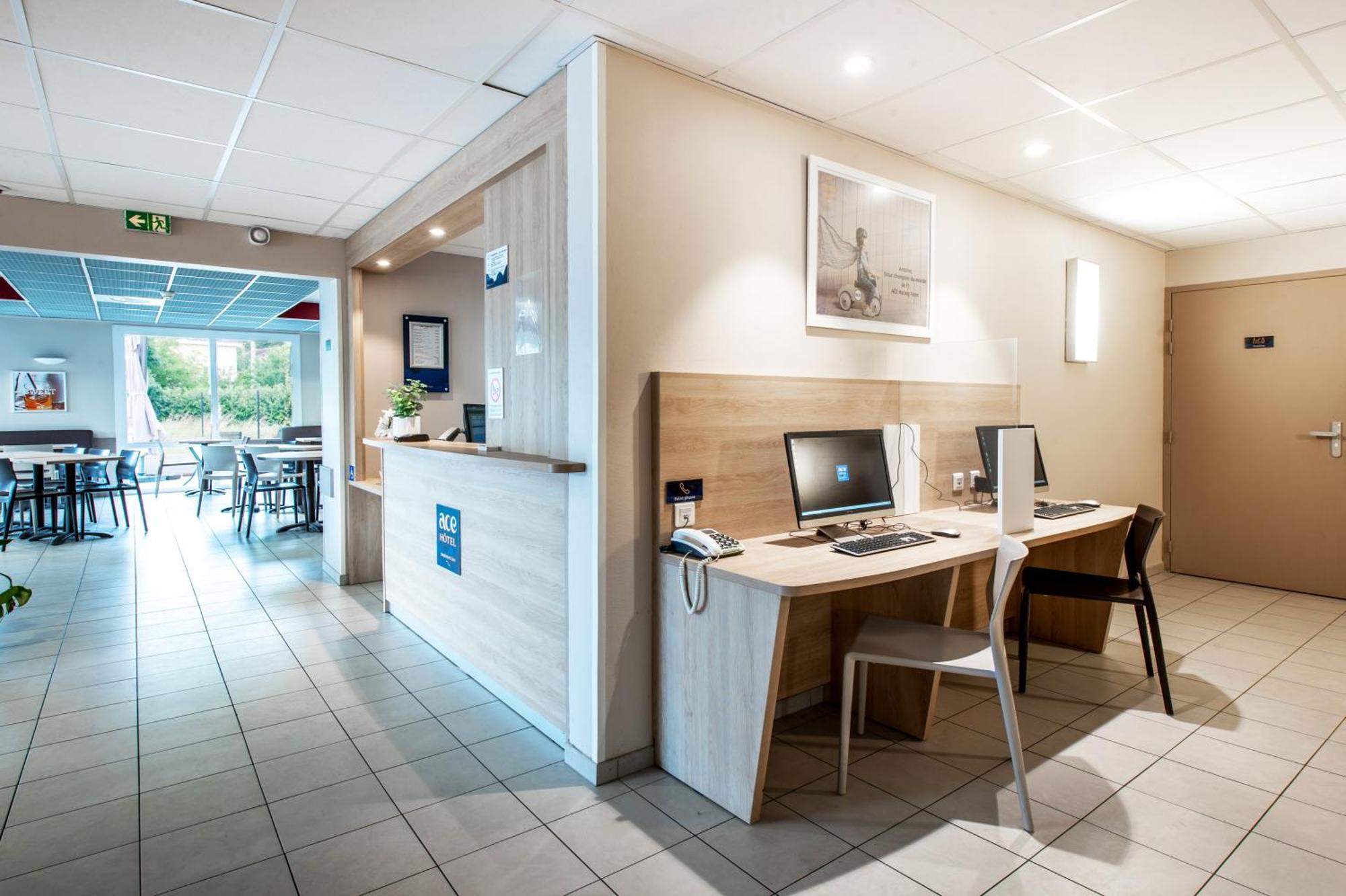 Ace Hotel Toulouse Blagnac Cornebarrieu Buitenkant foto